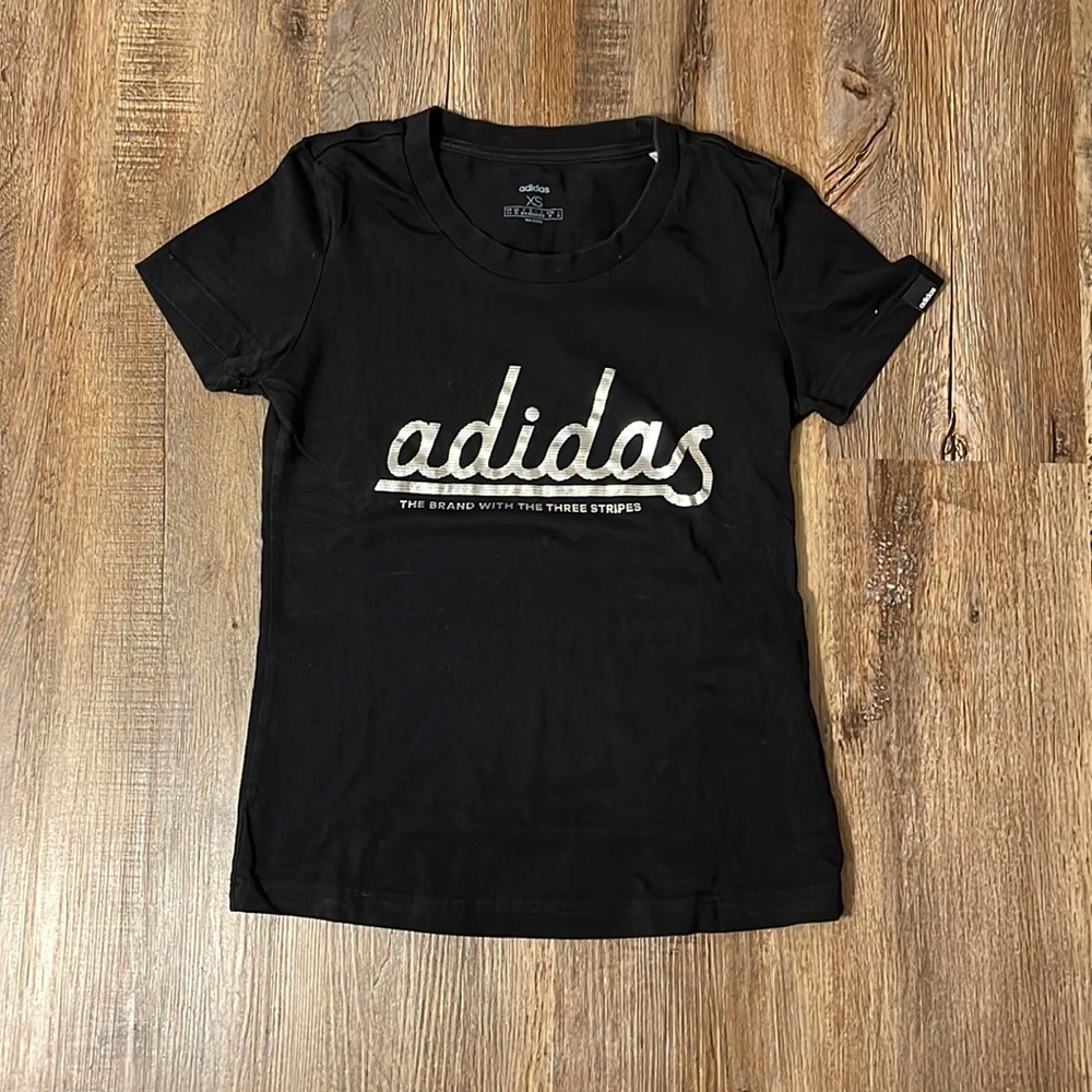 Adidas t shirt size XS